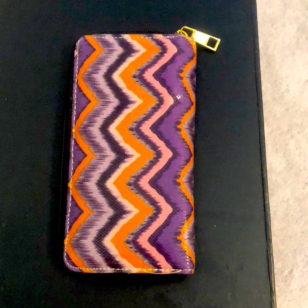 Vintage snakeskin-like wallet